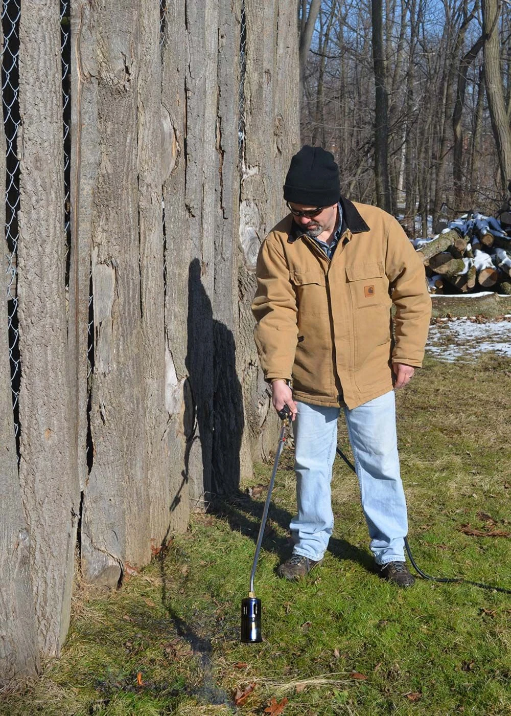 7405165a.jpg Mr. Heater 500,000 BTU Deluxe Hand Held Propane Torch -Farm & Ranch Sales 7405165a